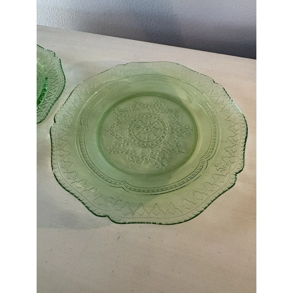 Set of 2 Federal Green Uranium Depression Glass Patrician Spoke Salad Plates UG